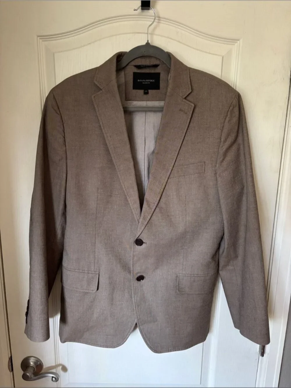 Banana Republic Men's Brown Taupe Two-Button Sport Coat